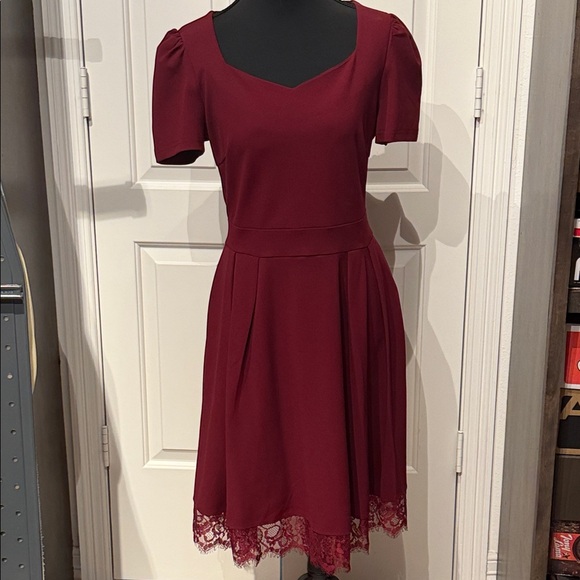 Missmay Dresses & Skirts - Chic Burgundy Midi Dress with Lace Detail